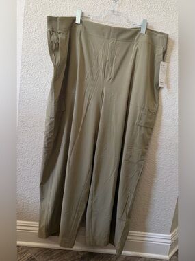 Athleta Size 24 Brooklyn Heights High Rise Cargo Wide Leg Pant Packable Green